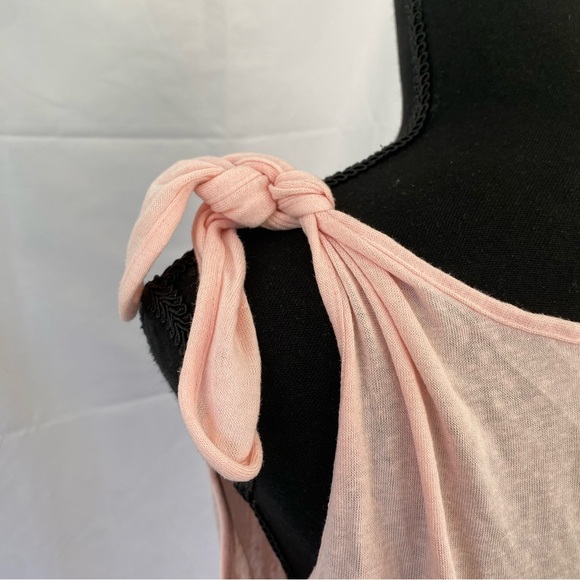 New York & Company Soho Light Pink Tank, Woman’s Medium - Item 0014 - Picture 6 of 6